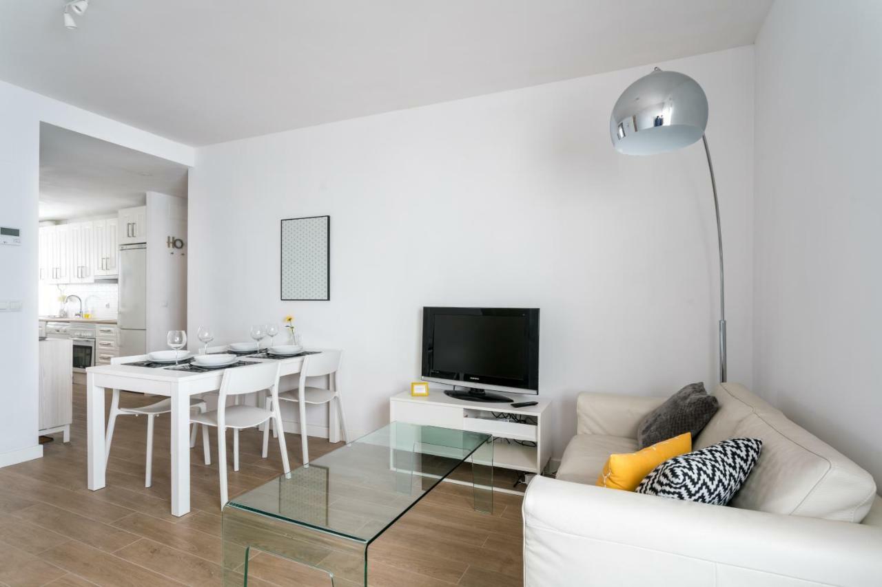 Triana 3 Bedrooms & 2 Bath Parking Included Севиля Екстериор снимка
