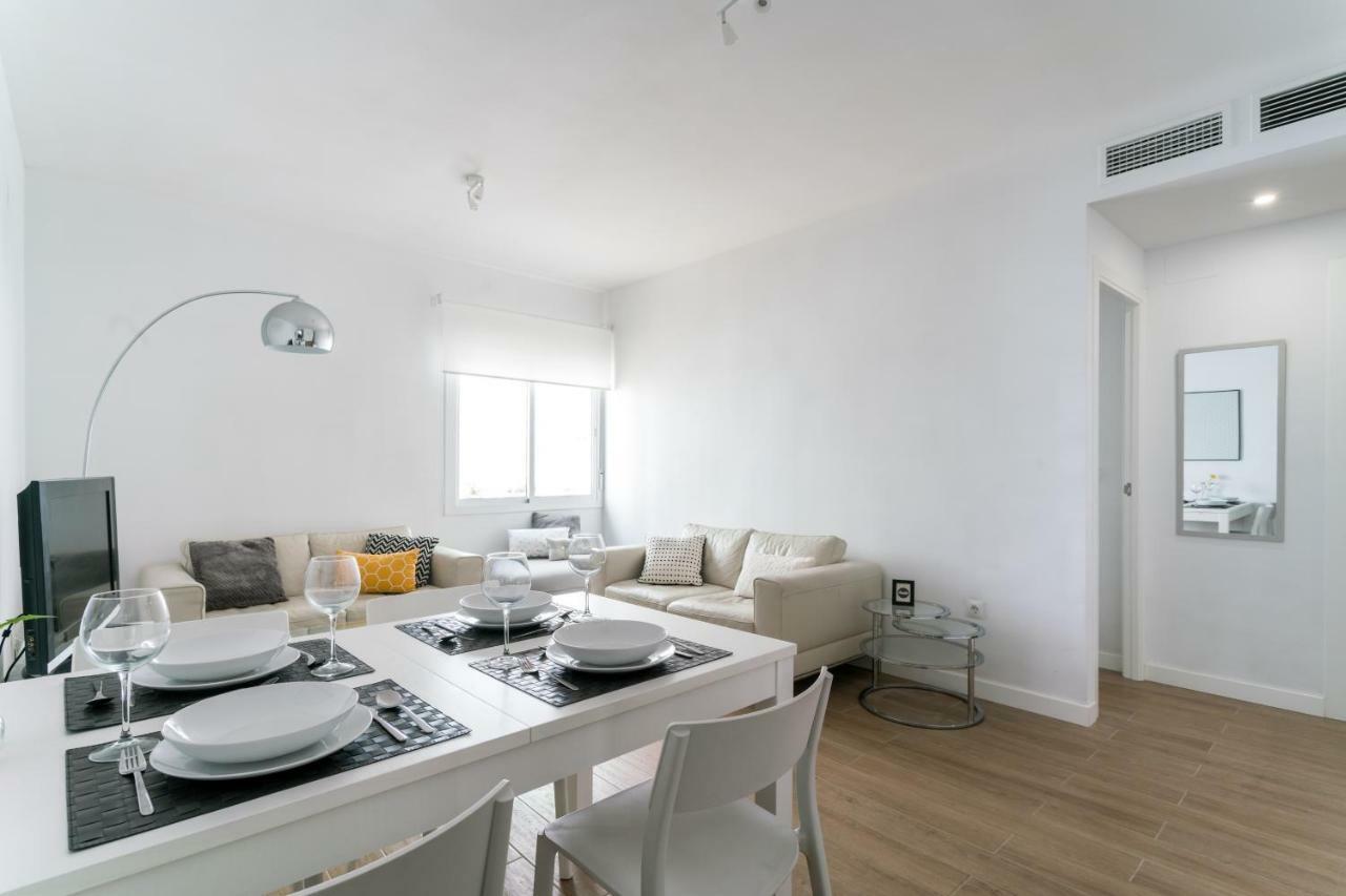 Triana 3 Bedrooms & 2 Bath Parking Included Севиля Екстериор снимка